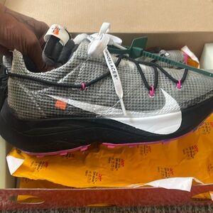 Off White Nike Vapor Street